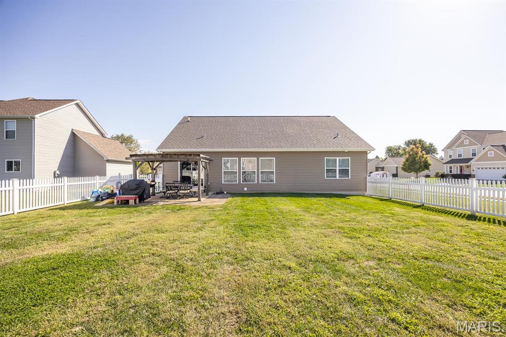 801 Hawkridge Belleville, IL 62221 - Photo 27 of 33 Gallery Image 27