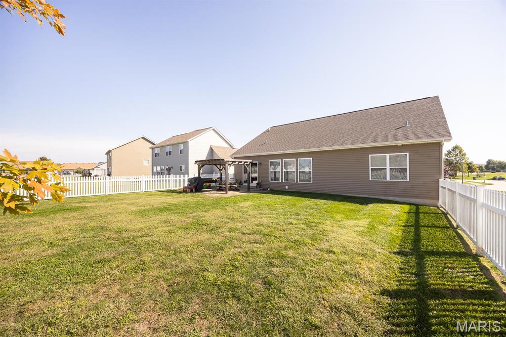 801 Hawkridge Belleville, IL 62221 - Photo 31 of 33 Gallery Image 31