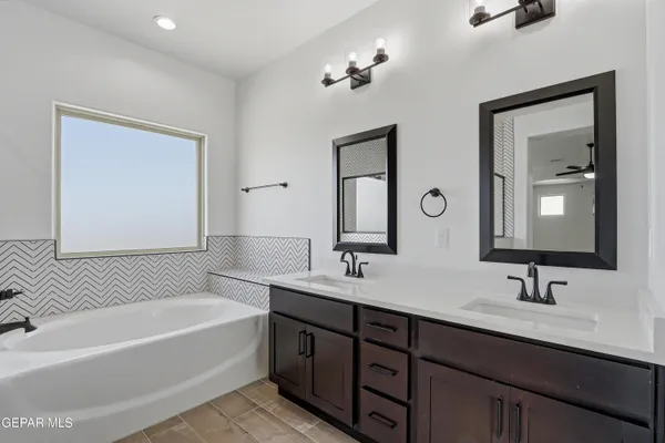 $499,950 | 2076 Santa Isabella Street, Sunland Park, NM 88063