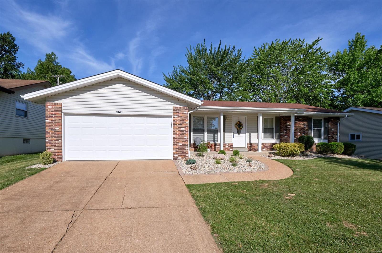 5843 Hempline Road St. Louis, MO 63129 - Photo 1 of 25