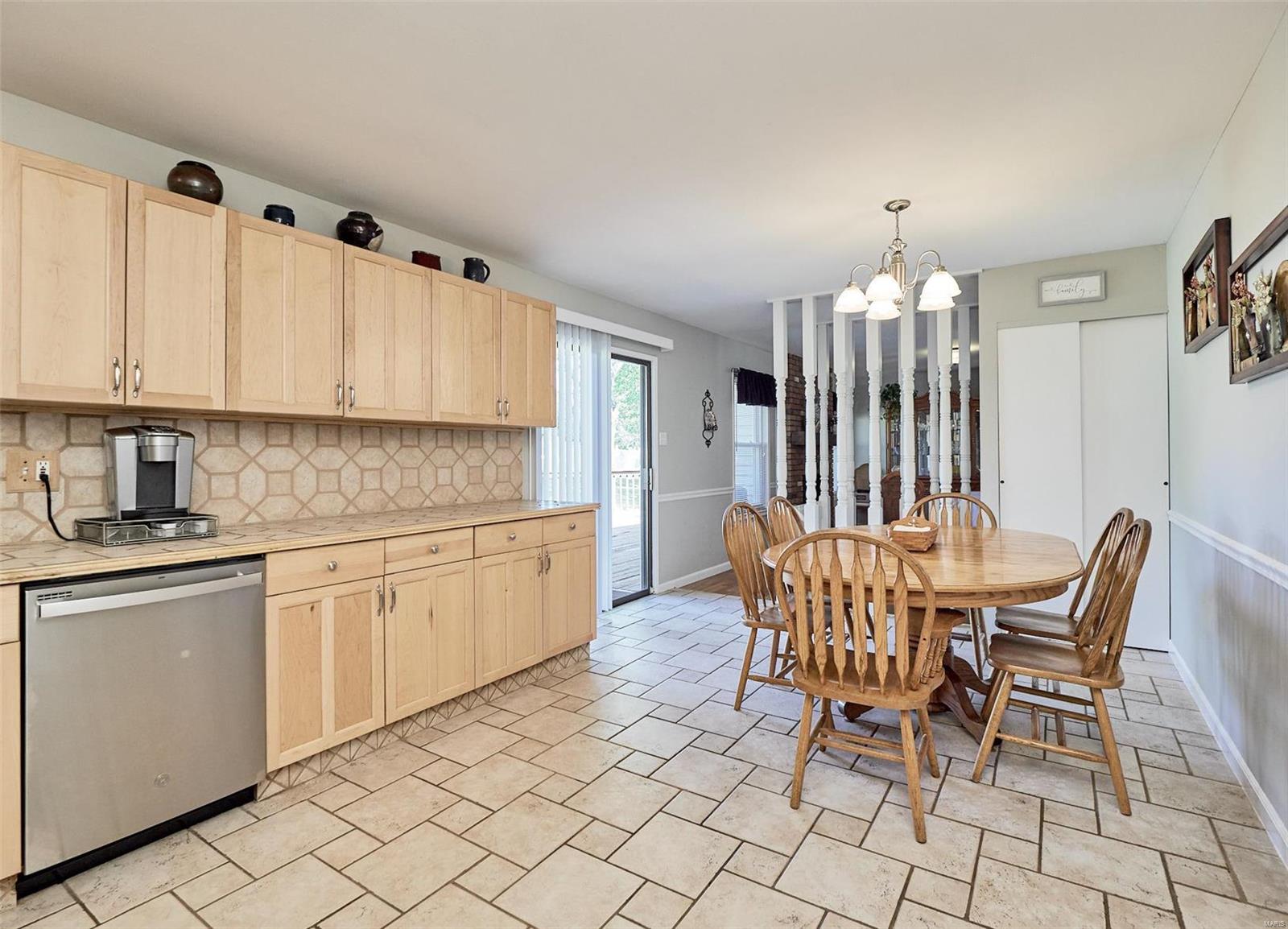 5843 Hempline Road St. Louis, MO 63129 - Photo 13 of 25