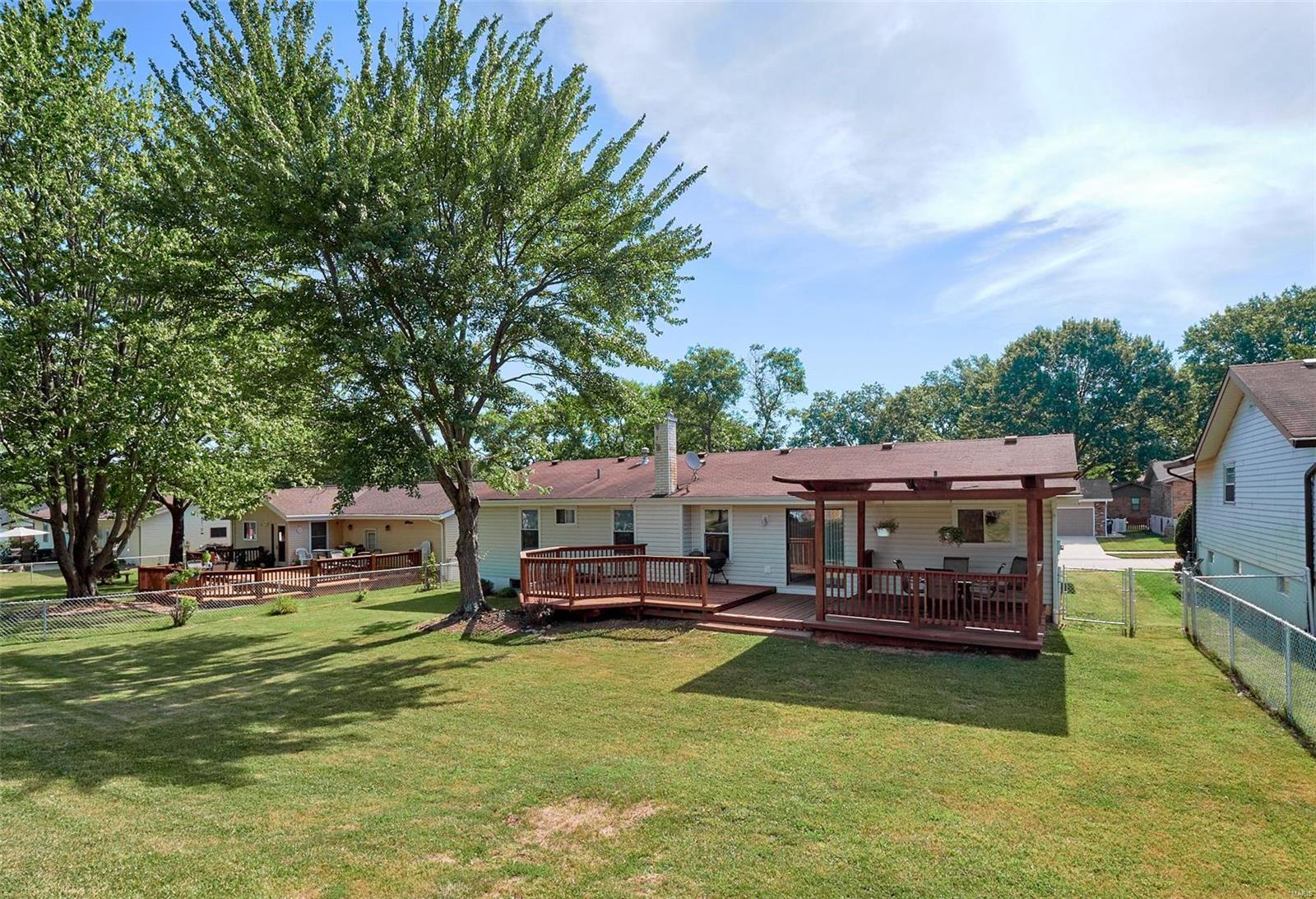 5843 Hempline Road St. Louis, MO 63129 - Photo 20 of 25