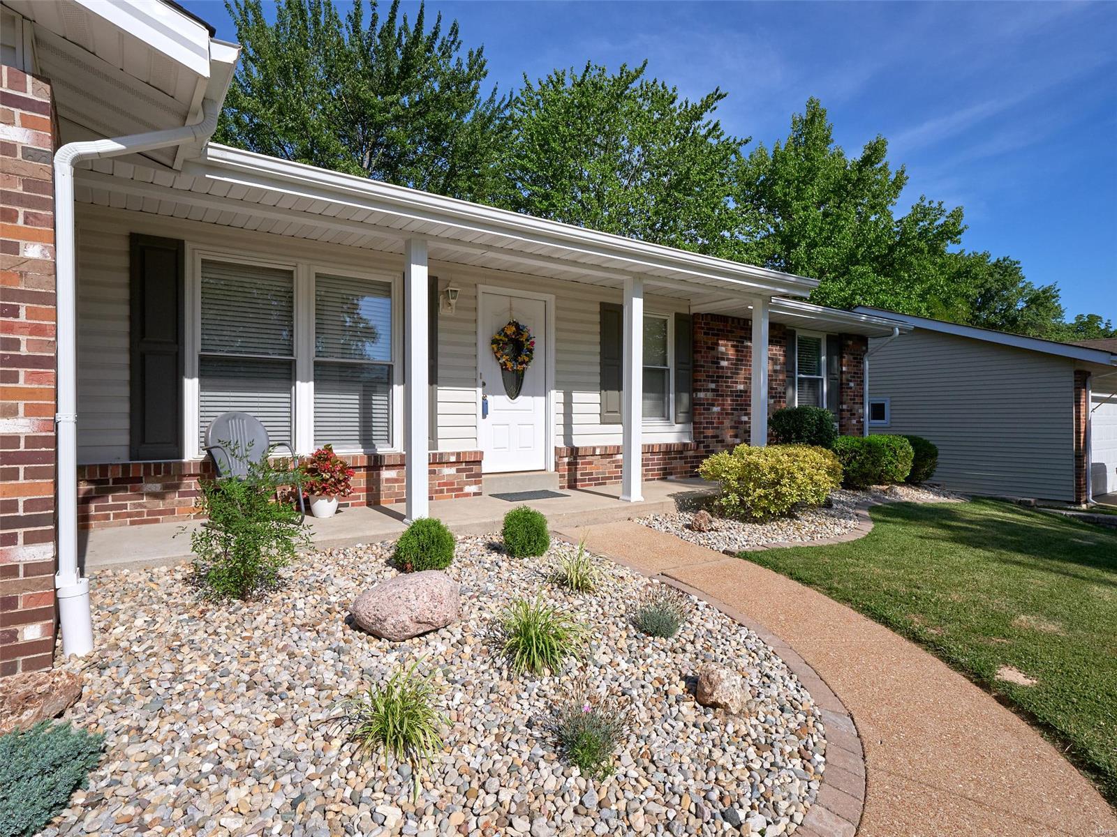 5843 Hempline Road St. Louis, MO 63129 - Photo 3 of 25