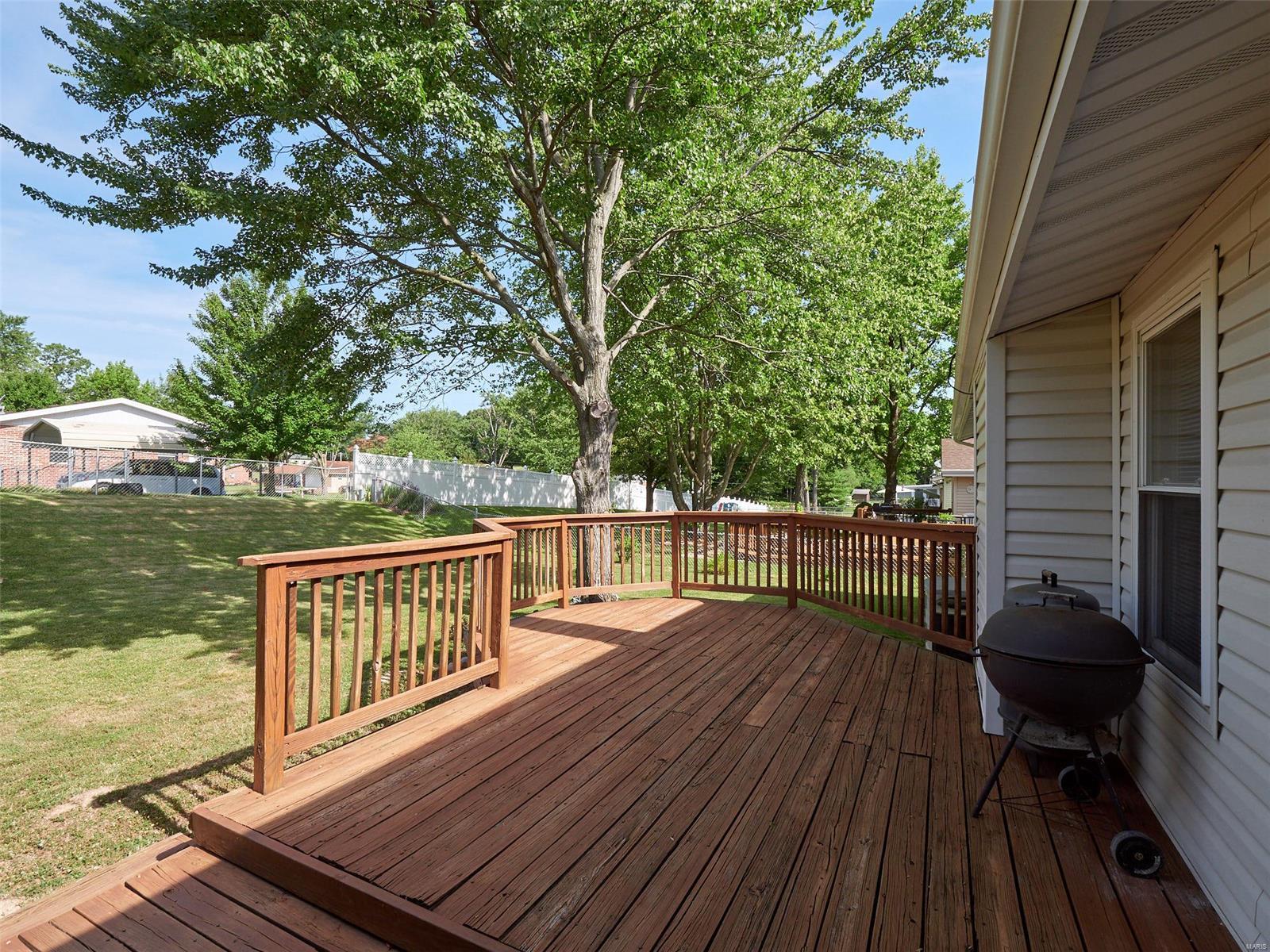 5843 Hempline Road St. Louis, MO 63129 - Photo 22 of 25