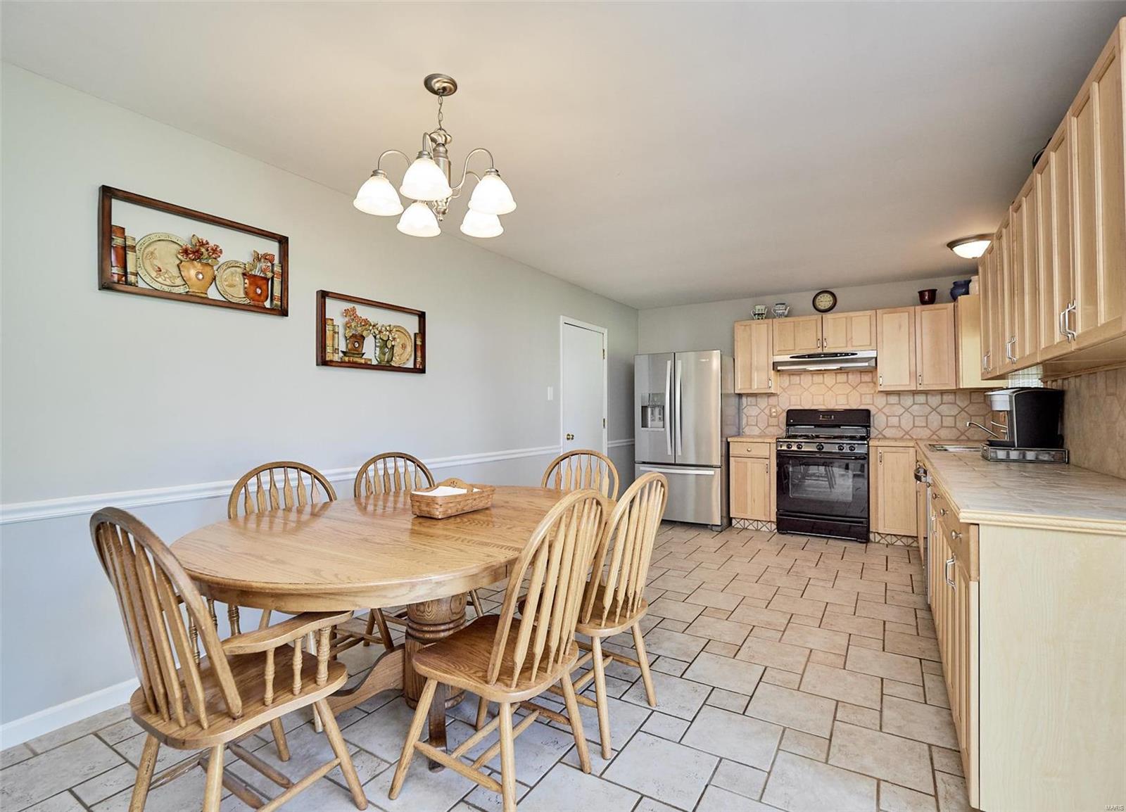 5843 Hempline Road St. Louis, MO 63129 - Photo 10 of 25
