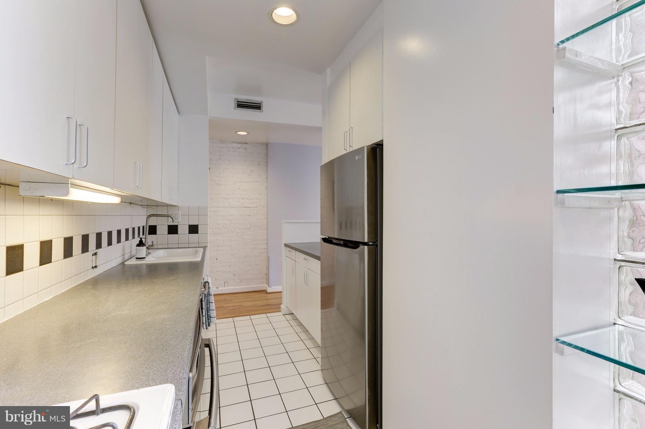 1429 R Street Northwest, Unit A Washington, DC 20009 - Photo 17 of 30 Dining Room