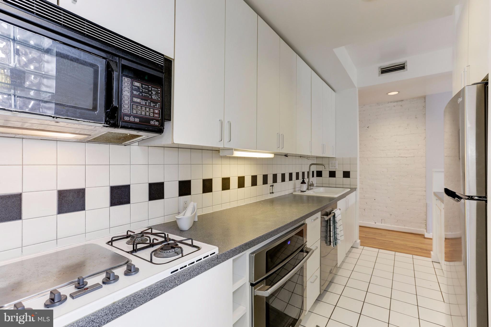 1429 R Street Northwest, Unit A Washington, DC 20009 - Photo 18 of 30 Kitchen