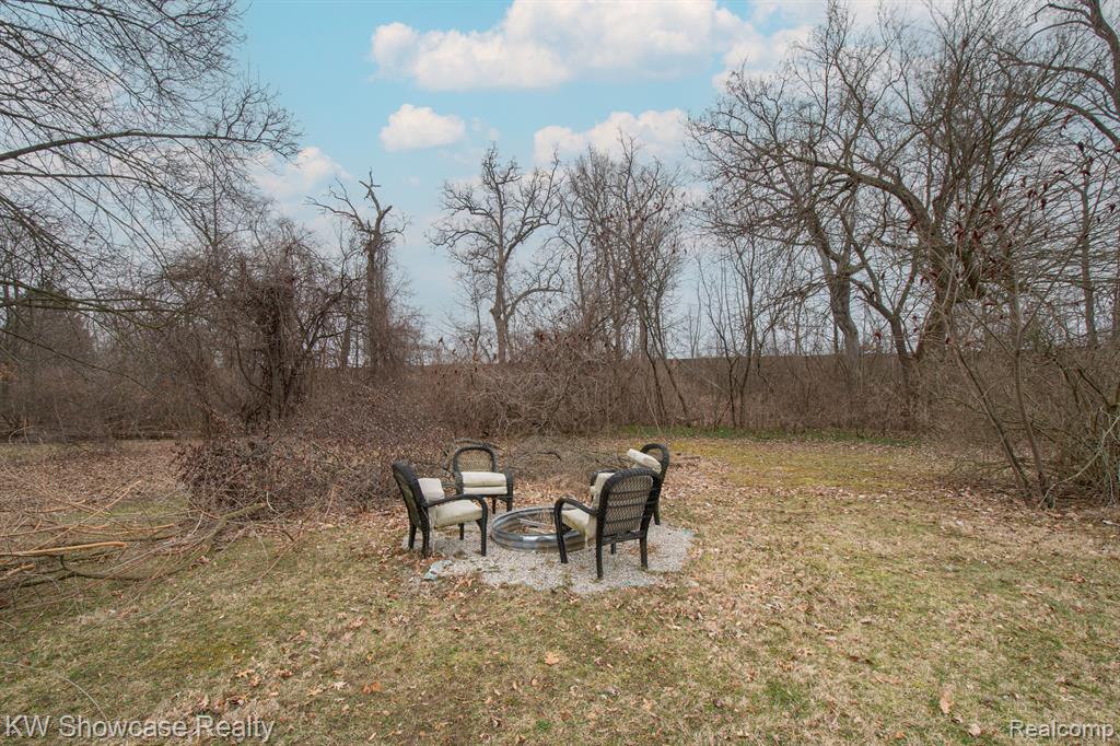 6989 Hatchery Road Waterford, MI 48327 - Photo 23 of 24 Gallery Image 23