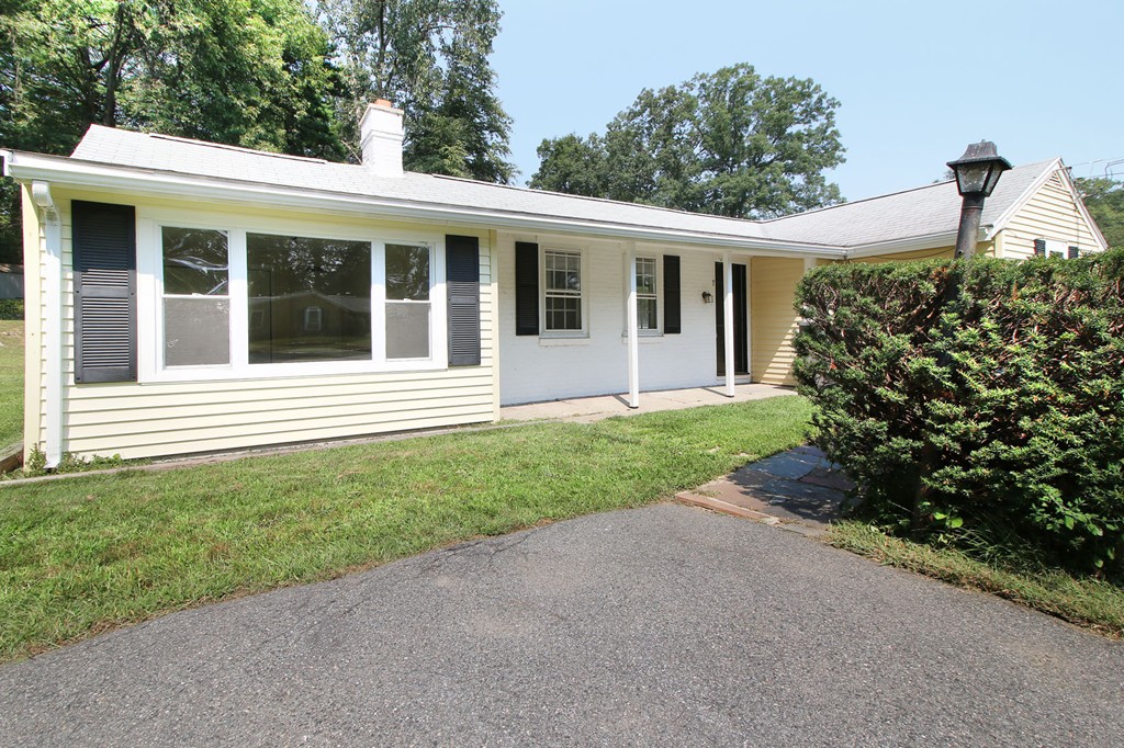 17 Rockridge Road Framingham, MA 01702 - Photo 1 of 17 Gallery Image 1