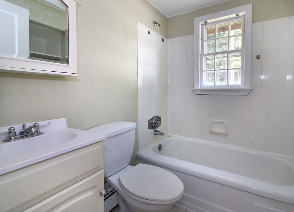 17 Rockridge Road Framingham, MA 01702 - Photo 13 of 17 Gallery Image 13
