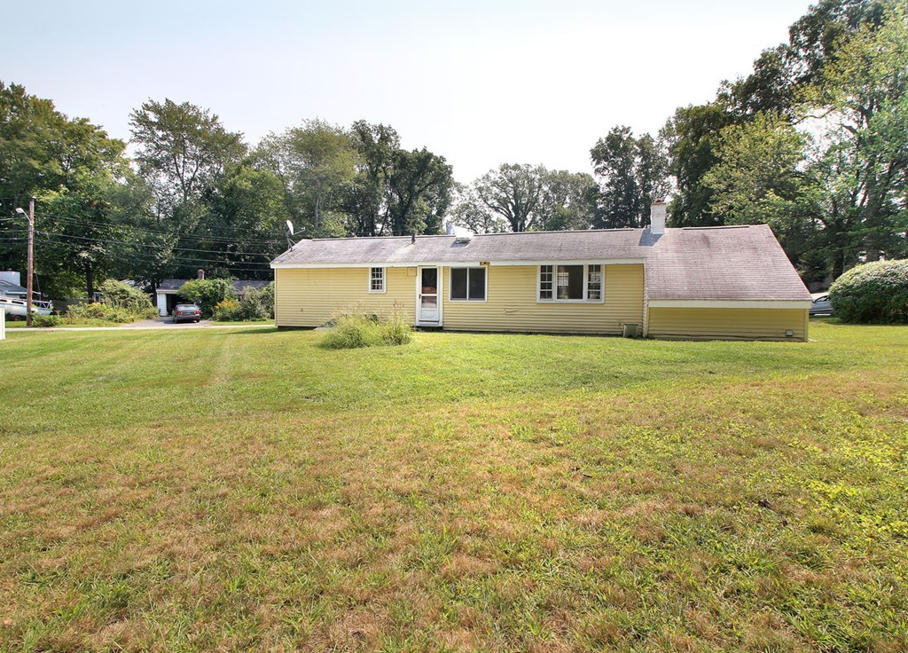 17 Rockridge Road Framingham, MA 01702 - Photo 16 of 17 Gallery Image 16