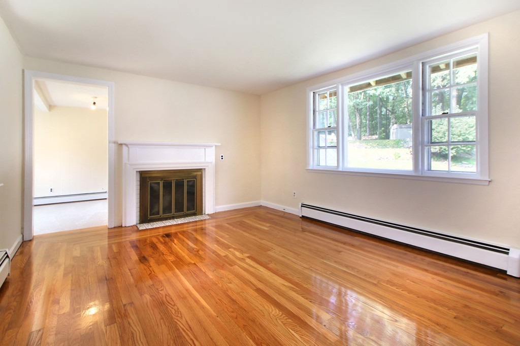 17 Rockridge Road Framingham, MA 01702 - Photo 3 of 17 Gallery Image 3