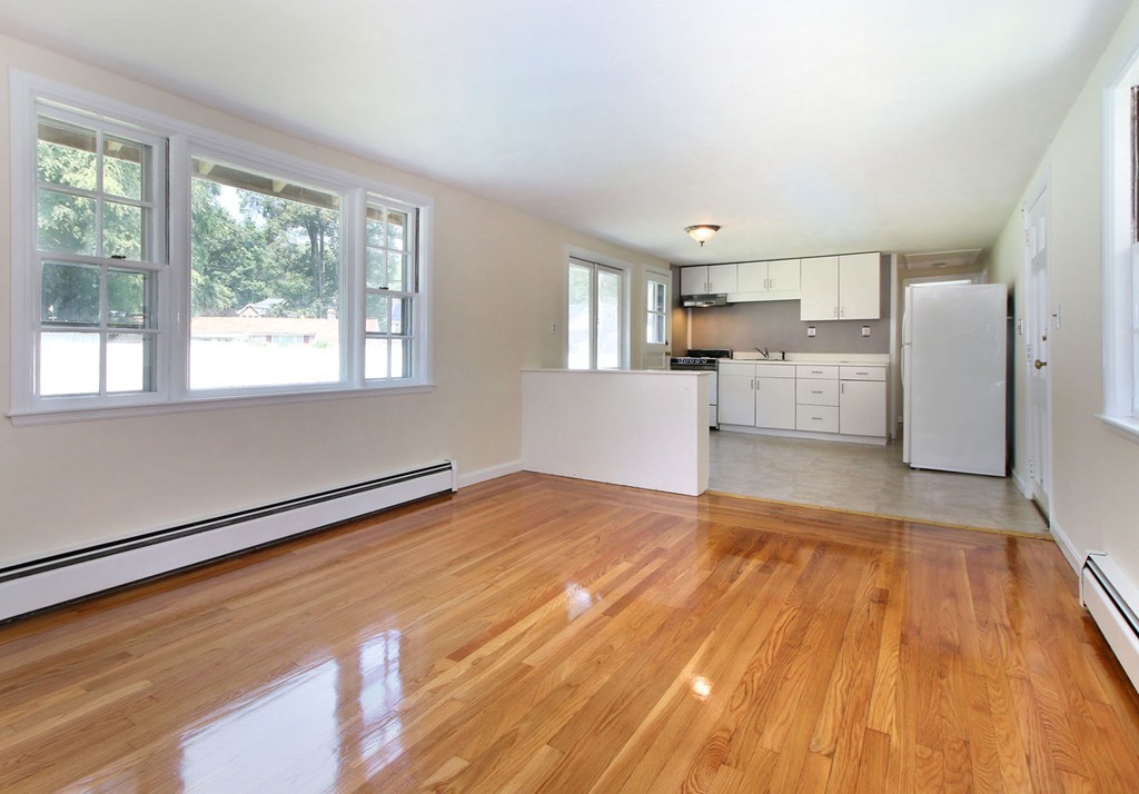 17 Rockridge Road Framingham, MA 01702 - Photo 6 of 17 Gallery Image 6