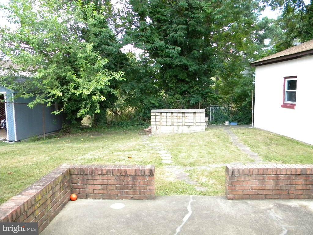 7502 Garrison Road Hyattsville, MD 20784 - Photo 27 of 30 View - Backyard