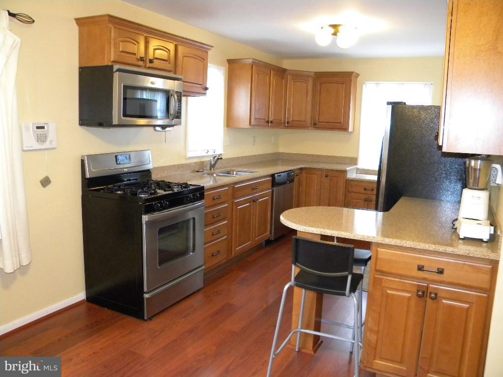 7502 Garrison Road Hyattsville, MD 20784 - Photo 10 of 30 Kitchen