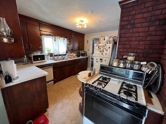 59 Eddy Street Springfield, MA 01104 - Photo 5 of 17 Gallery Image 5