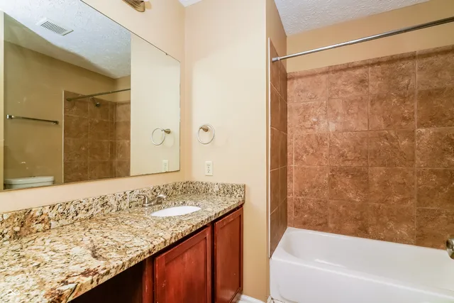 $1,900 | 2146 Rosswood Boulevard, Indianapolis, IN 46229