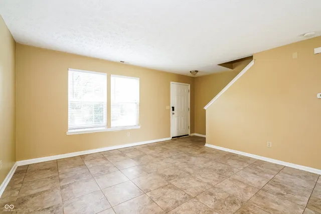 $1,900 | 2146 Rosswood Boulevard, Indianapolis, IN 46229