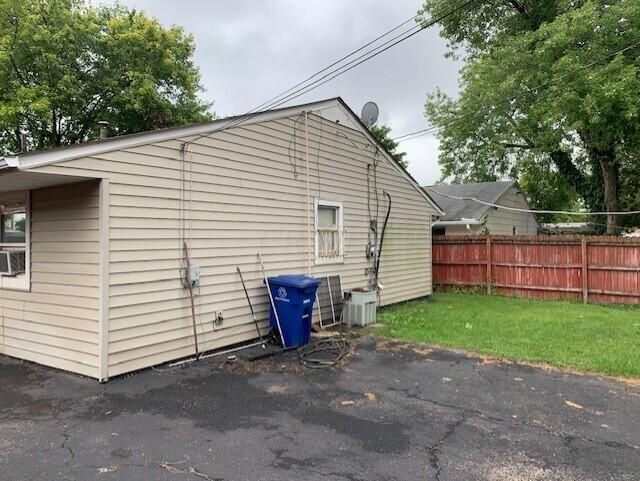 218 East Alcott Road Columbus, OH 43207 - Photo 3 of 19 18