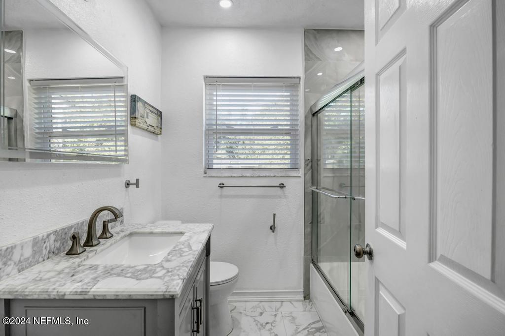 2423 Caladium Road Jacksonville, FL 32211 - Photo 15 of 18 Second Bath