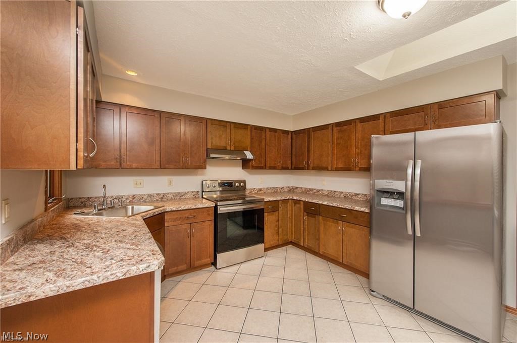 28310 Center Ridge Road Westlake, OH 44145 - Photo 5 of 19 Kitchen