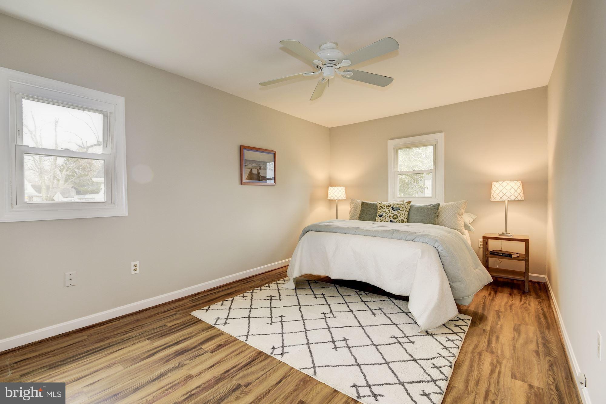 401 Paradise Road Riva, MD 21140 - Photo 11 of 17 Master bedroom