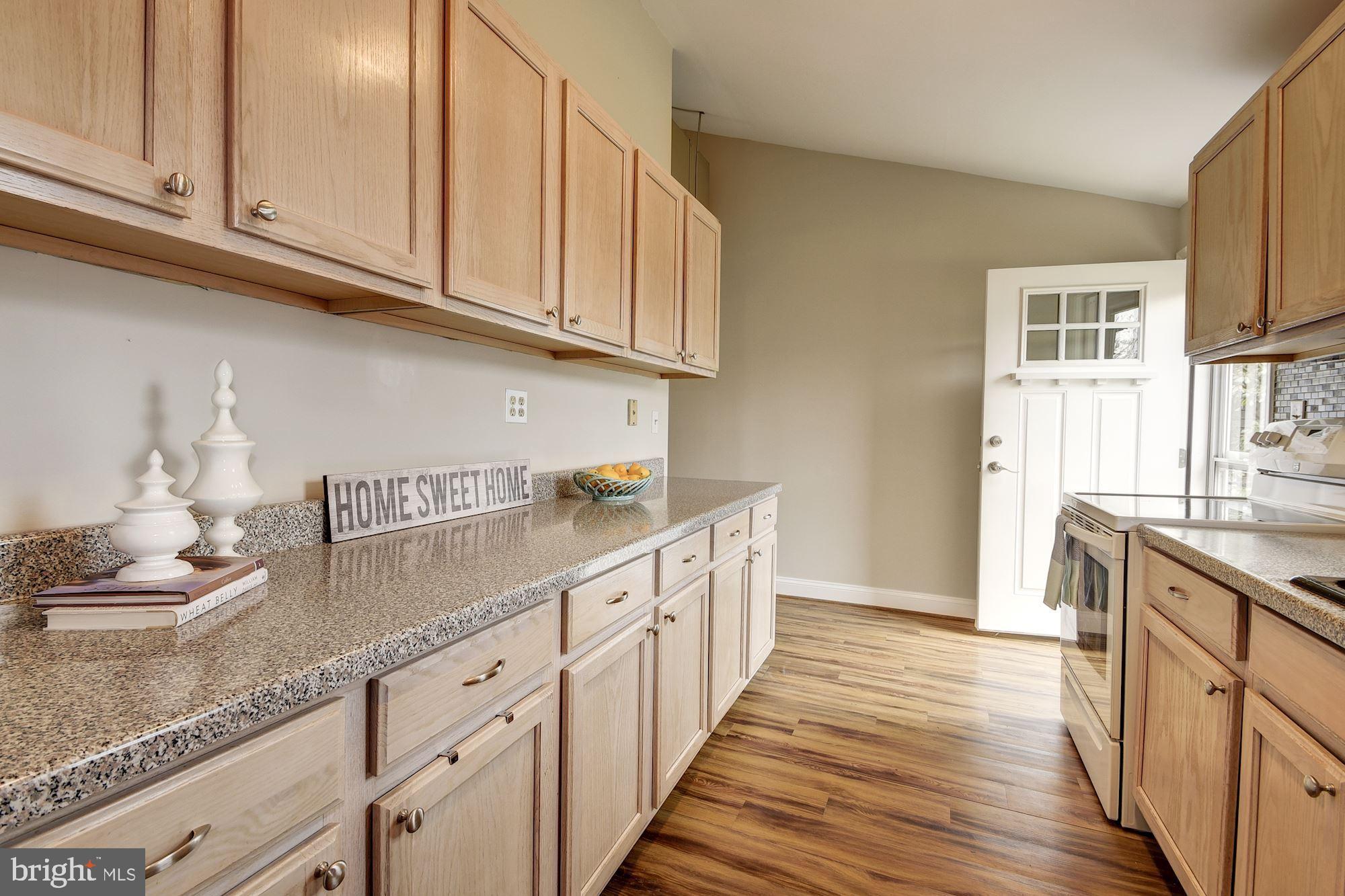 401 Paradise Road Riva, MD 21140 - Photo 7 of 17 Beautiful Kitchen