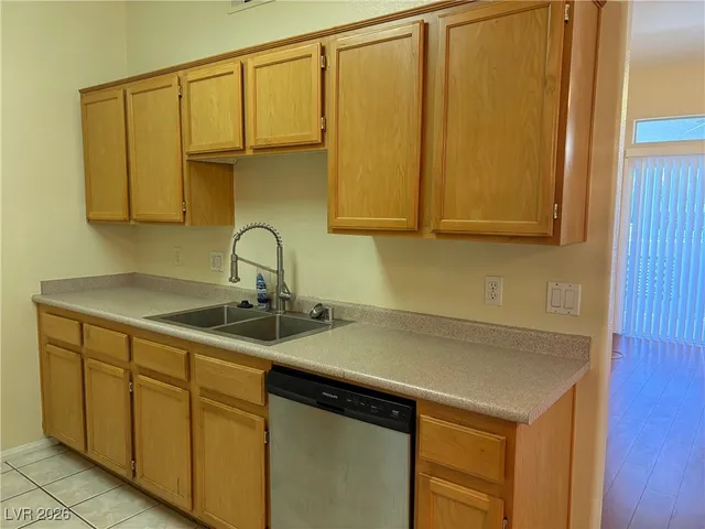 $1,550 | 700 Carnegie Street, Unit 824, Henderson, NV 89052