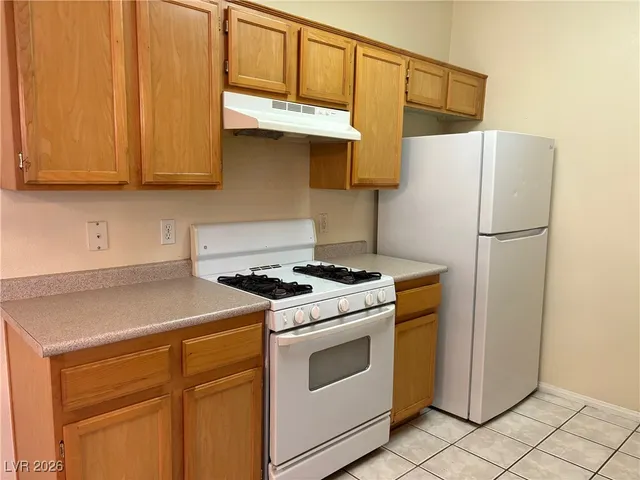 $1,550 | 700 Carnegie Street, Unit 824, Henderson, NV 89052