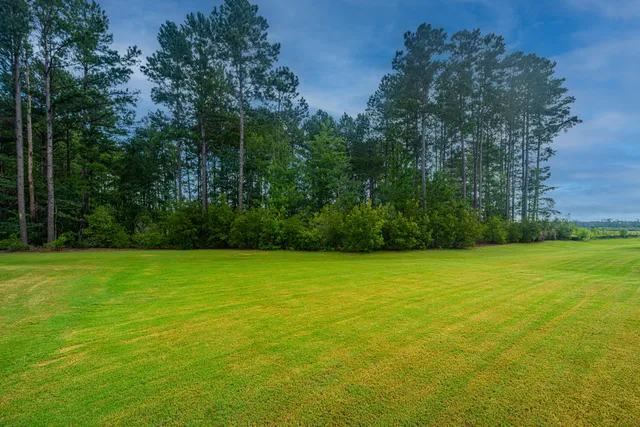 $550,000 | 231 Marina Shores Court, Summerville, SC 29486