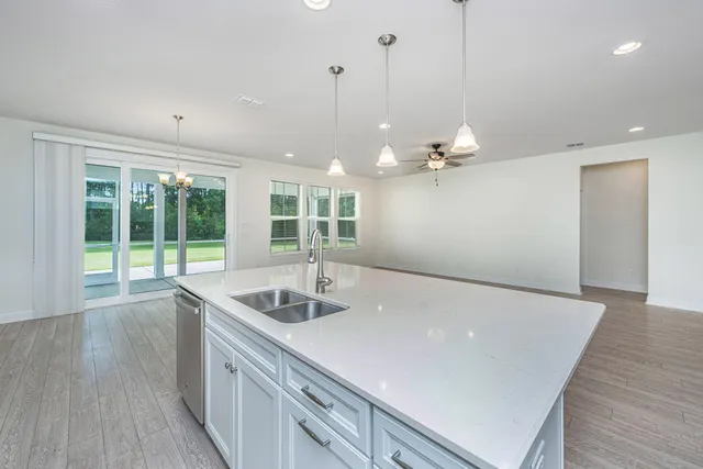 $550,000 | 231 Marina Shores Court, Summerville, SC 29486