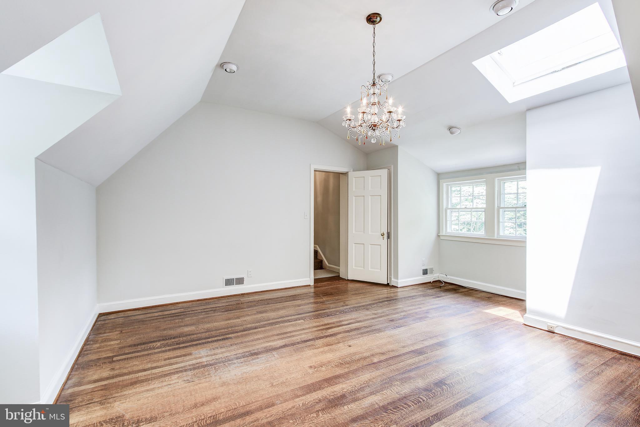 5633 Lambeth Road Bethesda, MD 20814 - Photo 22 of 30 Gallery Image 22