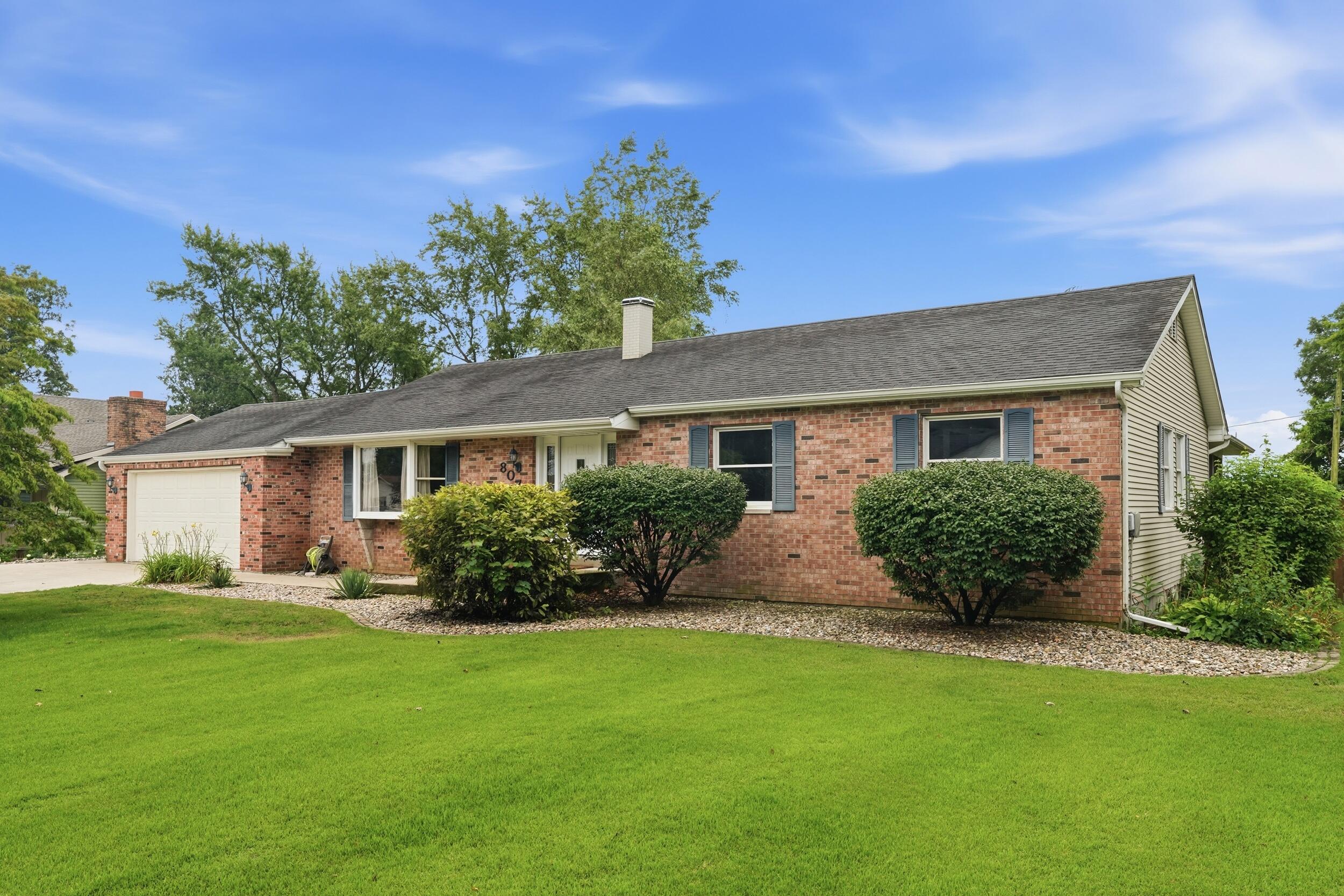 807 21st Street Southwest DeMotte, IN 46310 - Photo 1 of 28 2500x1667