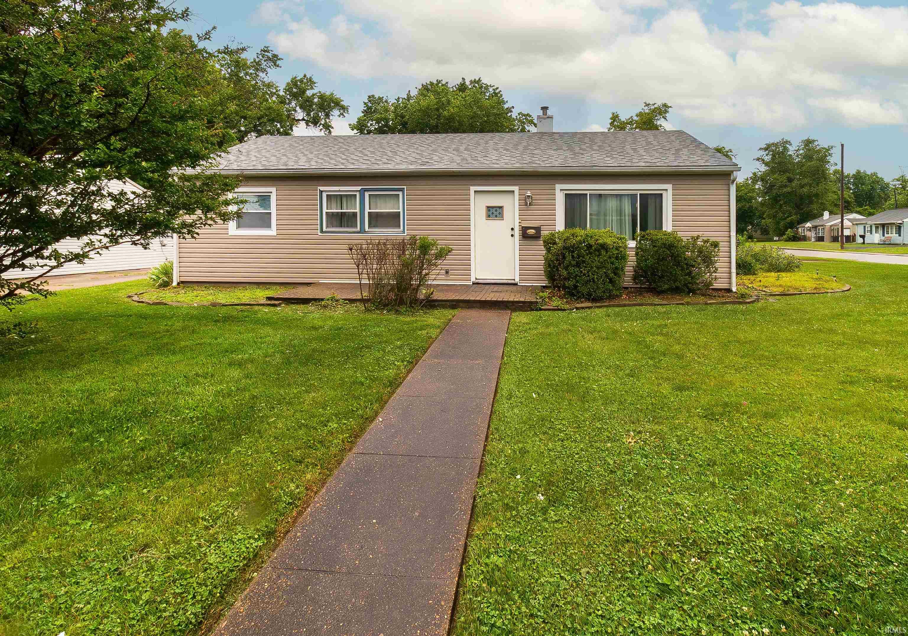 601 West Mill Road Evansville, IN 47710 - Photo 1 of 28