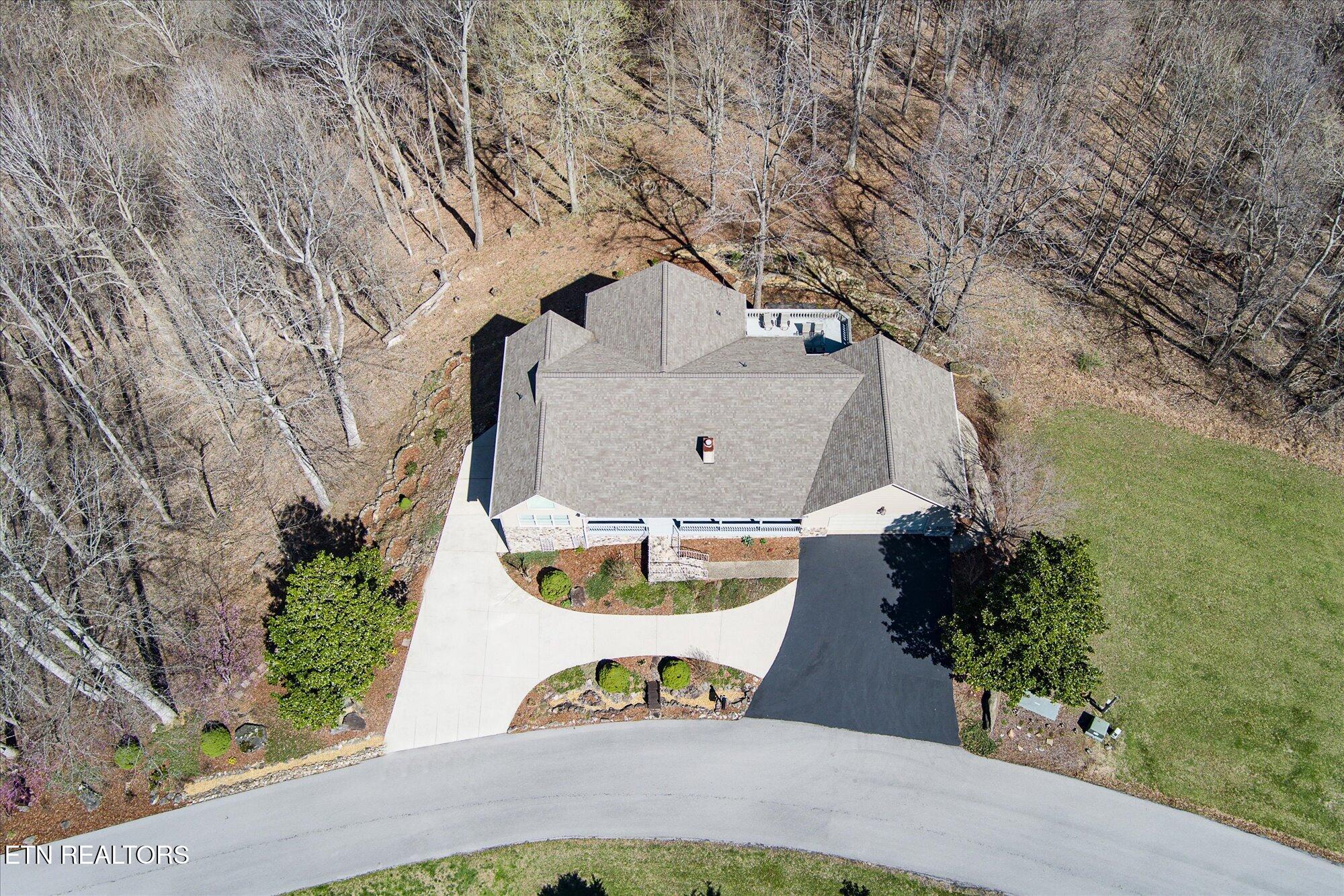 566 Mallard Pointe Road Byrdstown, TN 38549 - Photo 12 of 57 14-566 Mallard Pointe Dr_TNPC_068-Edit