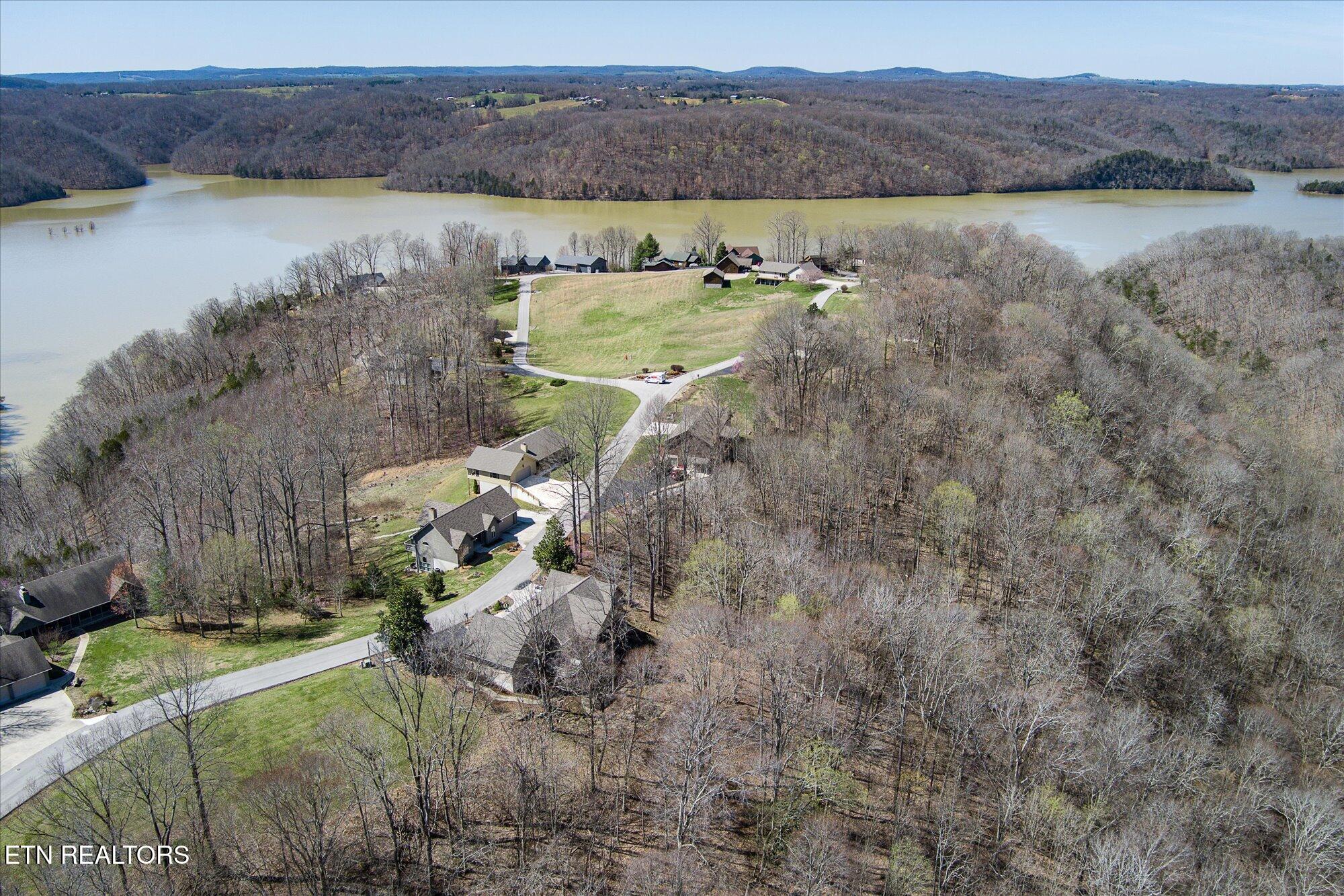 566 Mallard Pointe Road Byrdstown, TN 38549 - Photo 13 of 57 16-566 Mallard Pointe Dr_TNPC_082-Edit