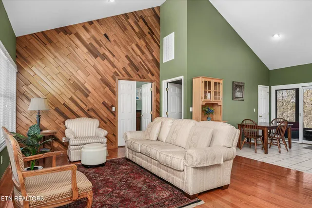 $619,000 | 566 Mallard Pointe Road, Byrdstown, TN 38549