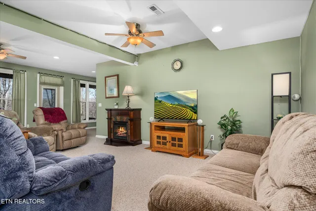 $619,000 | 566 Mallard Pointe Road, Byrdstown, TN 38549