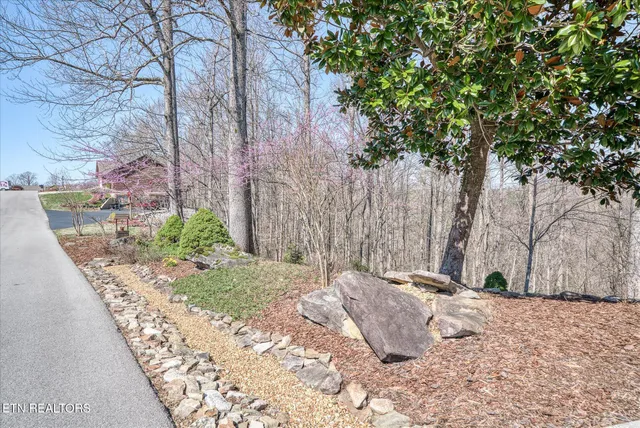 $619,000 | 566 Mallard Pointe Road, Byrdstown, TN 38549