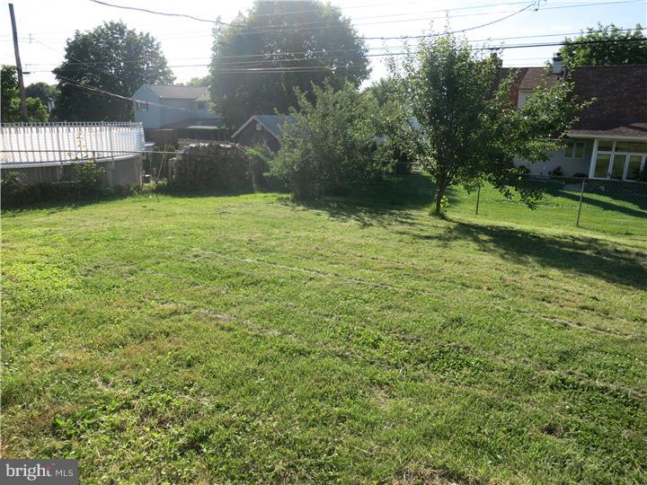 9 Harrow Road Levittown, PA 19056 - Photo 25 of 25 Back Yard