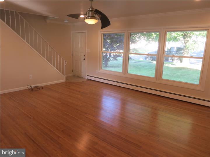 9 Harrow Road Levittown, PA 19056 - Photo 4 of 25 Living Room