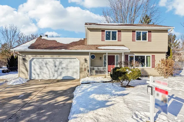 $500,000 | 1703 Cumberland Court, Waunakee, WI 53597