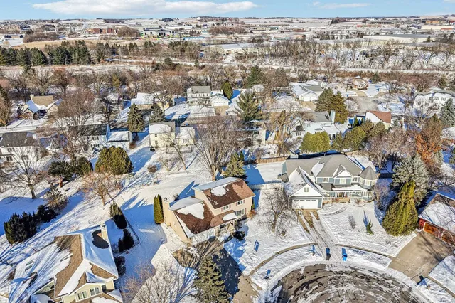 $500,000 | 1703 Cumberland Court, Waunakee, WI 53597