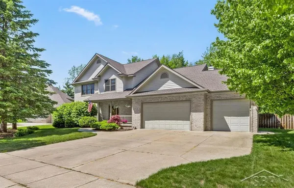 $560,000 | 403 Shirewood Lane, Midland, MI 48642
