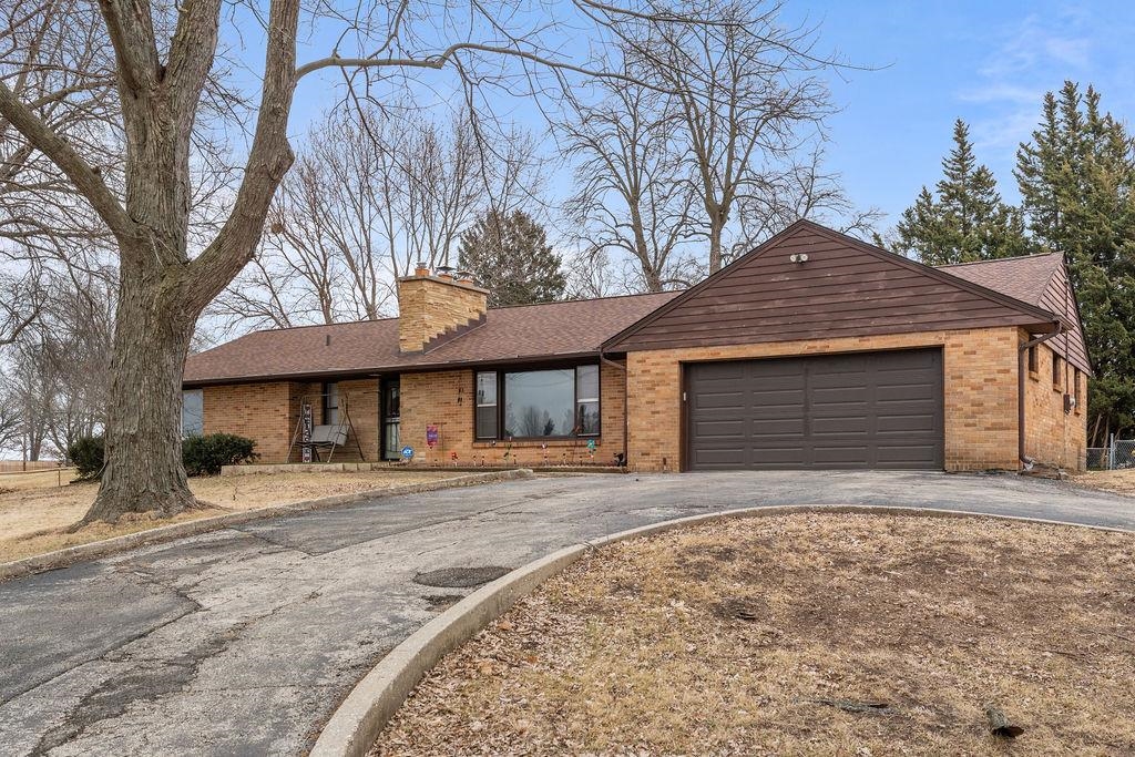 1504 South Mulford Road Rockford, IL 61108 - Photo 4 of 54