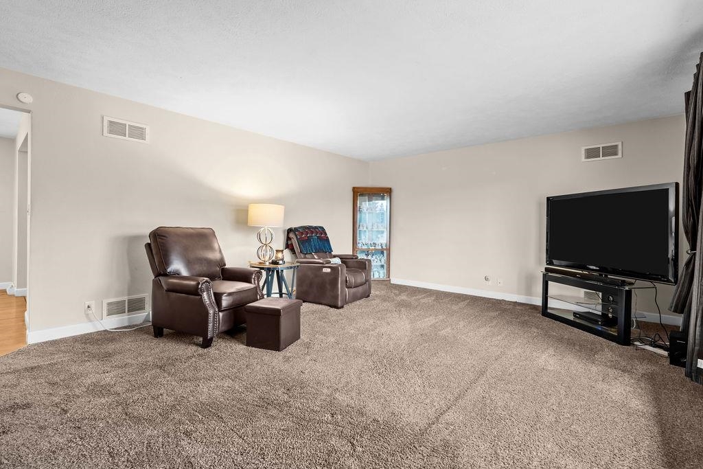 1504 South Mulford Road Rockford, IL 61108 - Photo 9 of 54