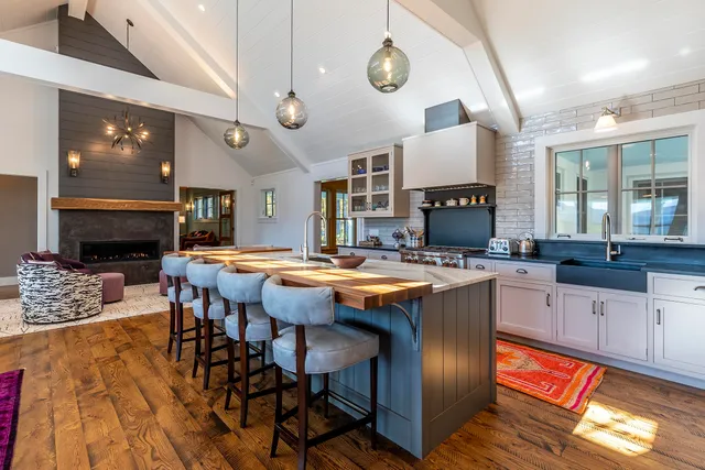 $3,350,000 | 466 3 Maple Drive, Manchester, VT 05255