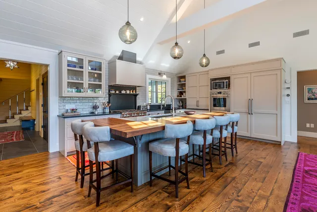 $3,350,000 | 466 3 Maple Drive, Manchester, VT 05255