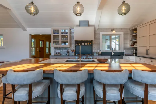 $3,350,000 | 466 3 Maple Drive, Manchester, VT 05255