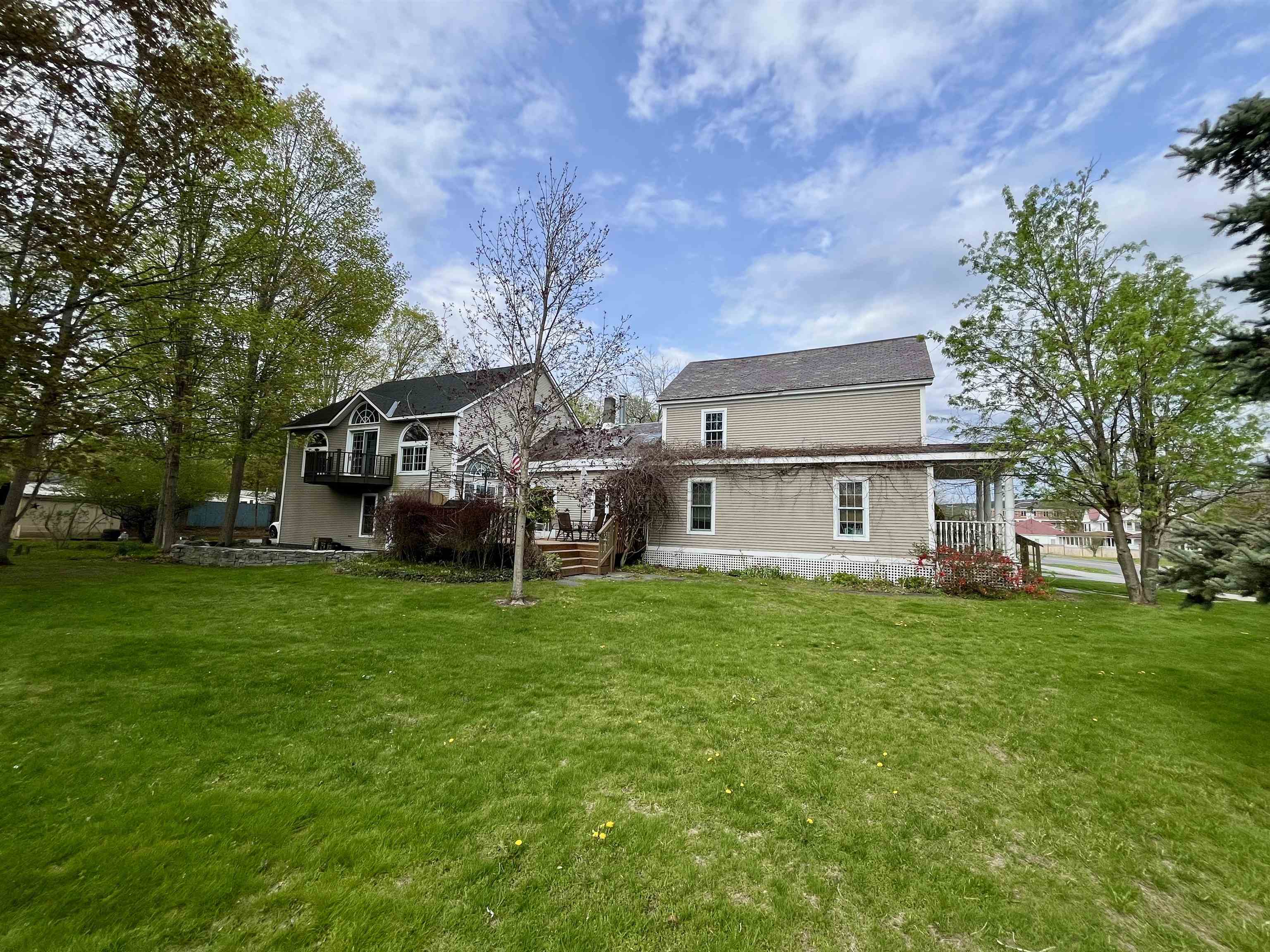 321 Bentley Avenue Poultney, VT 05764 - Photo 2 of 37
